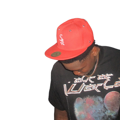 FITTED HAT